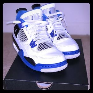 Barely Worn Air Jordan Retro 4